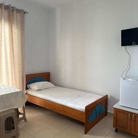 Vila Lemon Tree Sarandë Exterior foto