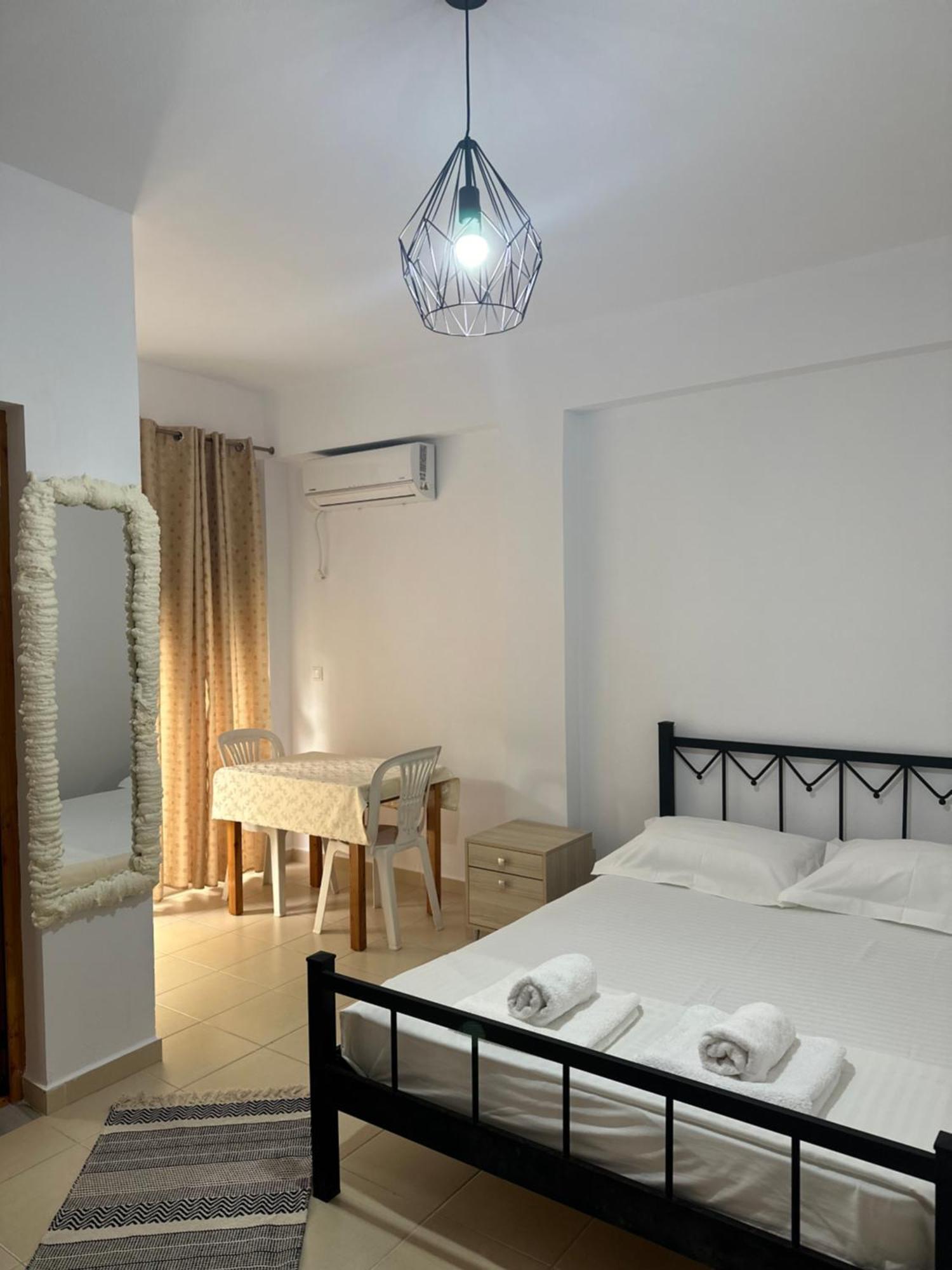 Vila Lemon Tree Sarandë Exterior foto
